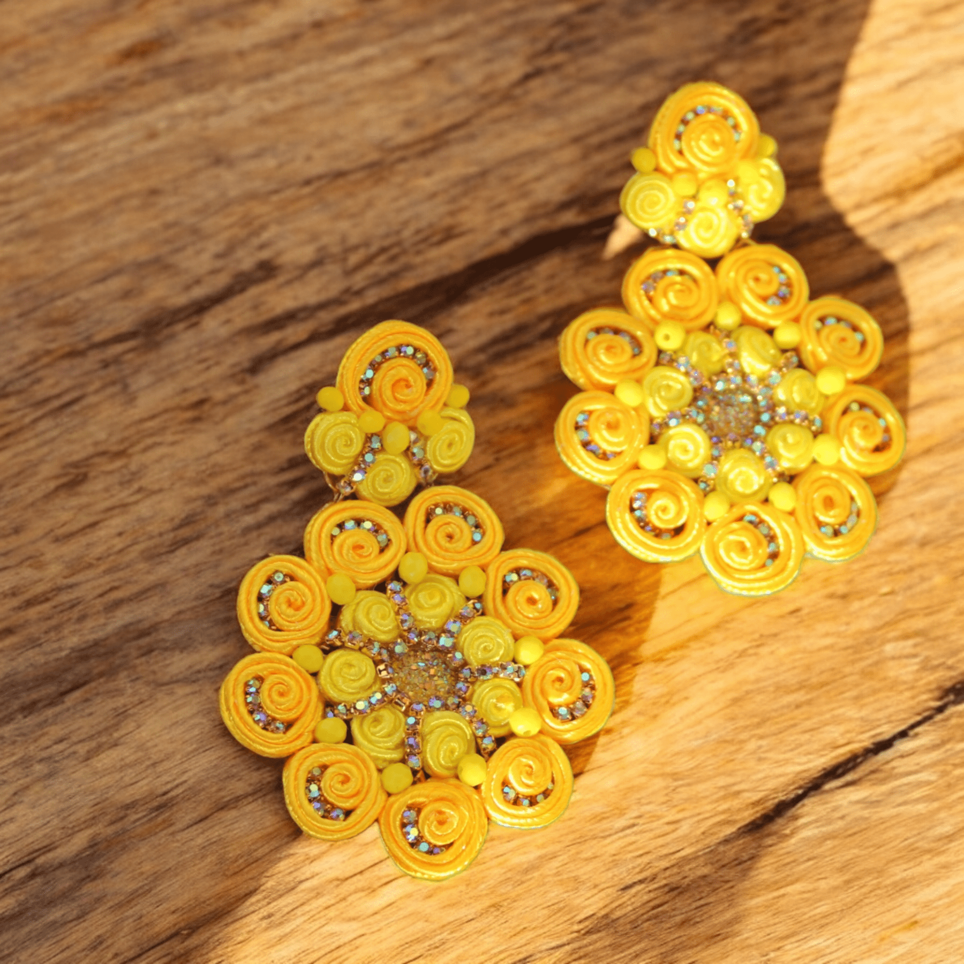 'Encaracolao' - Pendientes Colección Flamenca - Amarillo - 2